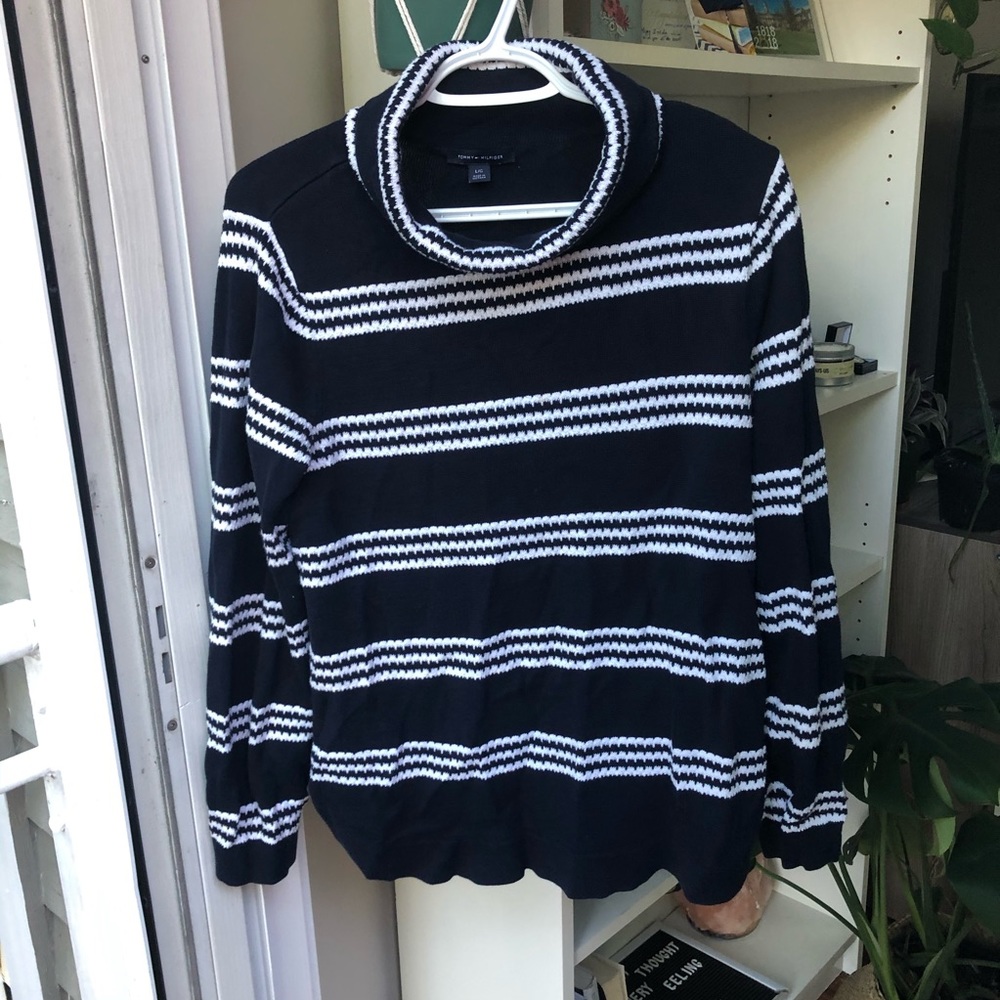Houndstooth Turtleneck